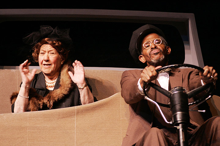 Driving Miss Daisy, Plot, Cast, Awards, & Facts